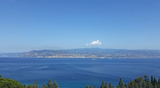 Foto Appartamento in Via Nuova Panoramica Cpl Linea Verde 1416, Messina