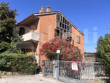 Foto Appartamento in Via Amerigo Vespucci 0, Gubbio Centro di 150 m²