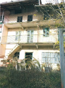 Foto Casa indipendente a Romano Canavese Centro di 155 m² con 5 locali