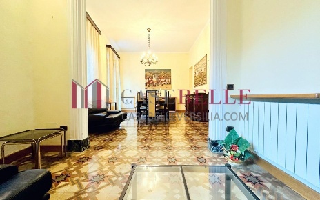 Foto Appartamento a Seravezza Centro di 180 m² con 5 locali in vendita