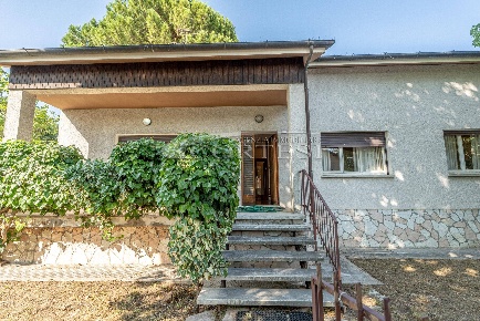 Foto Appartamento in Via Andrea De Gabrielli 37/4, Fano di 217 m²