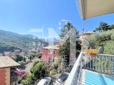 Foto Appartamento in Via Privata Gilberto Govi 6, Recco Centro di 110 m²