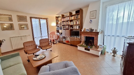 Foto Casa indipendente a Borgo San Lorenzo di 197 m² con 5 locali