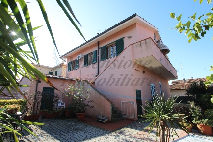 Foto Villa bifamiliare in aurelia, Rosignano Marittimo Castiglioncello