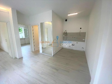 Foto Appartamento in Via Magliano 29, Massa Marina di Massa Centro di 65 m²