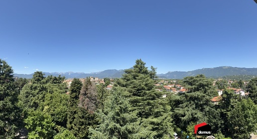 Foto Appartamento a Thiene Centro di 120 m² con 5 locali in vendita