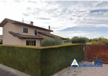 Foto Casa indipendente in Via Tre Santi, Pescantina in vendita