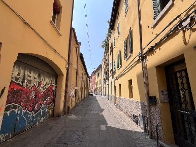 Foto Box a Bologna San Felice di 14 m² con 1 locali in vendita