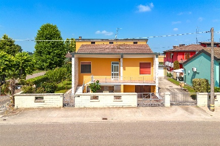 Foto Casa indipendente in Via san Cataldo 34, Borgo Virgilio Bellaguarda