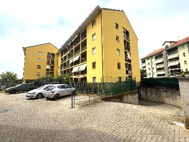Foto Appartamento in Via della Resistenza 26, Chieri Semicentro di 85 m²