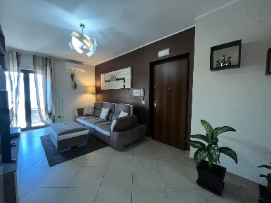 Foto Appartamento a Policoro Centro di 88 m² con 5 locali in vendita