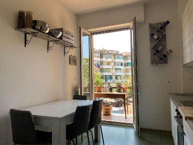 Foto Appartamento in via Michelazzi 43, Firenze di 100 m² con 4 locali
