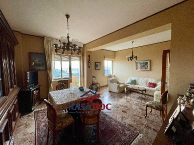 Foto Appartamento in Via Bruno Chimirri, Catanzaro San Leonardo di 112 m²