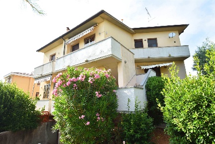 Foto Appartamento in via C Angiolieri, Rosignano Marittimo in vendita