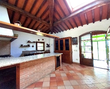 Foto Villa unifamiliare a Castagneto Carducci di 160 m² con 6 locali