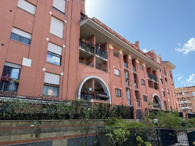 Foto Appartamento in Via Paolo Rosi, Roma Torresina di 104 m² con 3 locali