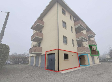 Foto Appartamento in Via Comparoni 4, Reggio nell'Emilia di 77 m²