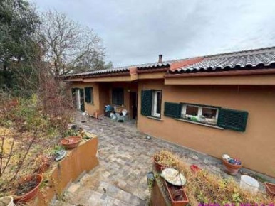 Foto Villa unifamiliare in Via Monte Massaruccio 18A, Formello di 547 m²