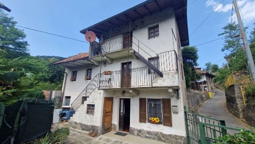 Foto Casa indipendente in Via Nonio 50, Quarna Sotto di 130 m² in vendita