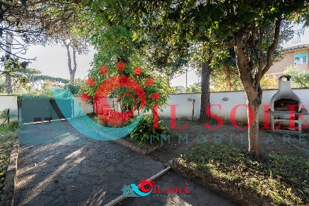 Foto Appartamento a Pisa Tirrenia di 100 m² con 5 locali in affitto