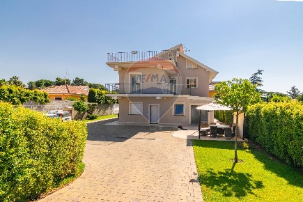 Foto Villa singola in via monte minardo, Mascalucia Centro di 317 m²