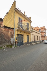 Foto Case semi ndipendenti in via 3 retta levante, Belpasso Centro di 86 m²