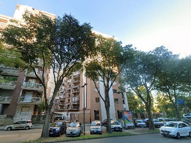 Foto Box in Corso Peschiera, Torino in vendita