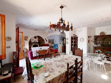 Foto Villa singola in Via Dell'Orsa Maggiore, Mola di Bari Cozze di 336 m²