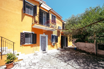 Foto Casa indipendente in Strada di San Marco, Palombara Sabina di 170 m²