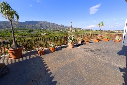 Foto Appartamento in Contrada Pirato, Calatabiano di 123 m² con 4 locali