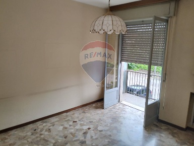 Foto Appartamento in Via Maria Croci, Induno Olona di 90 m² con 3 locali