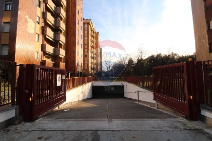 Foto Box in viale isonzo, Sesto San Giovanni in vendita