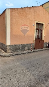 Foto Casa indipendente in Via Bianchi, Catania di 70 m² con 2 locali