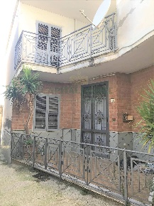 Foto Case indipendenti a Sirignano di 125 m² con 4 locali in affitto