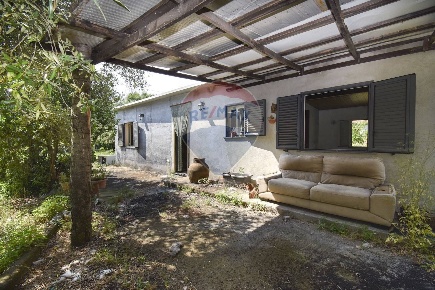 Foto Casa indipendente in Via Giordano Bruno, Zafferana Etnea di 73 m²