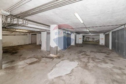 Foto Box in Via Galermo, Misterbianco di 19 m² con 1 locali in vendita