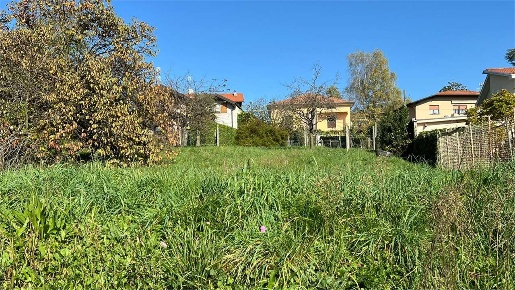 Foto Terreno edificabile in VIA BRUGHIERA 21, Castronno Centro di 2200 m²