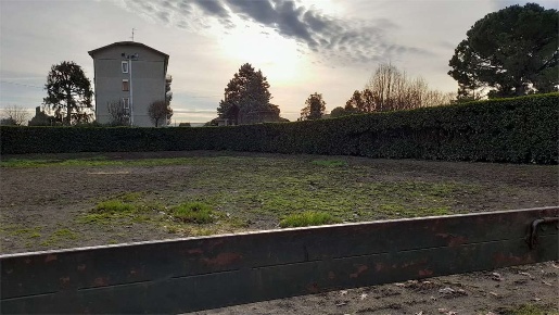 Foto Terreno edificabile a Carugo di 1400 m² in vendita