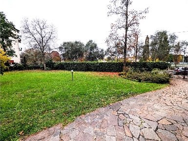 Foto Terreno edificabile in Via dei Lantieri, Gorizia Centro di 720 m²