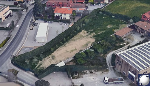 Foto Terreno edificabile in Via Manara, Erba di 3388 m² in vendita