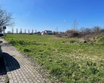 Foto Terreno edificabile in Via Don Astolfi, Bagnolo San Vito di 1989 m²