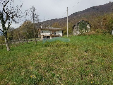Foto Terreno edificabile a Revine Lago di 3085 m² in vendita