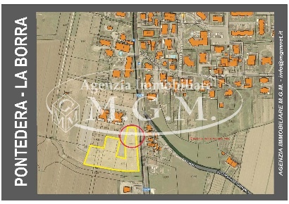Foto Terreno residenziale a Pontedera Santa Lucia, La Borra di 703 m²