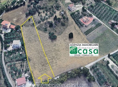 Foto Terreno agricolo in contrada Decano, San Cataldo di 6495 m² in vendita