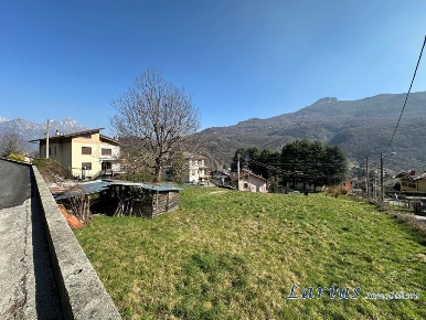 Foto Terreno edificabile in via Einaudi, Valbrona Osigo di 967 m²