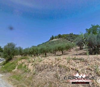 Foto Terreno edificabile a Rosciano di 24480 m² in vendita