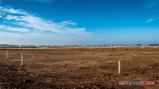 Foto Terreno edificabile a Colle di Val d'Elsa di 15000 m² in vendita