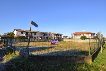 Foto Terreno residenziale a Inveruno Centro di 1800 m² in vendita