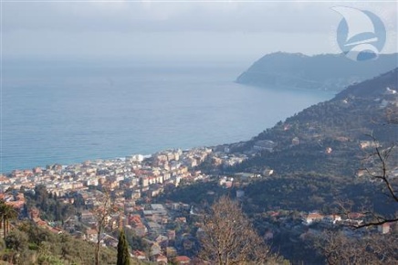 Foto Terreno edificabile a Alassio di 75 m² in vendita