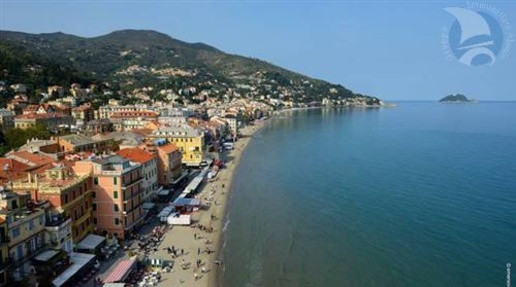 Foto Terreno edificabile a Alassio di 230 m² in vendita